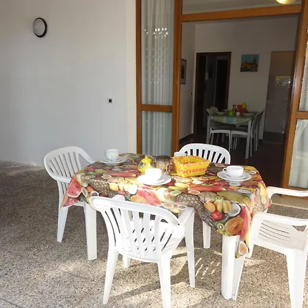 Semi-detached In A Quiet Area וילה ביביונה
