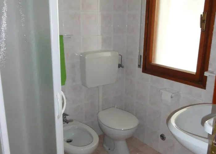 Semi-detached In A Quiet Area *
